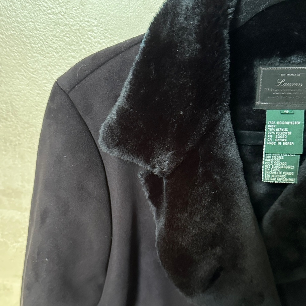 Ralph Lauren Black Label Women's Black Coat with Faux Fur sz small - Picture 5 of 9